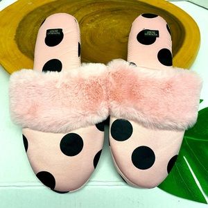 Victoria’s Secret Polka Dot Fur Night Slippers NWT